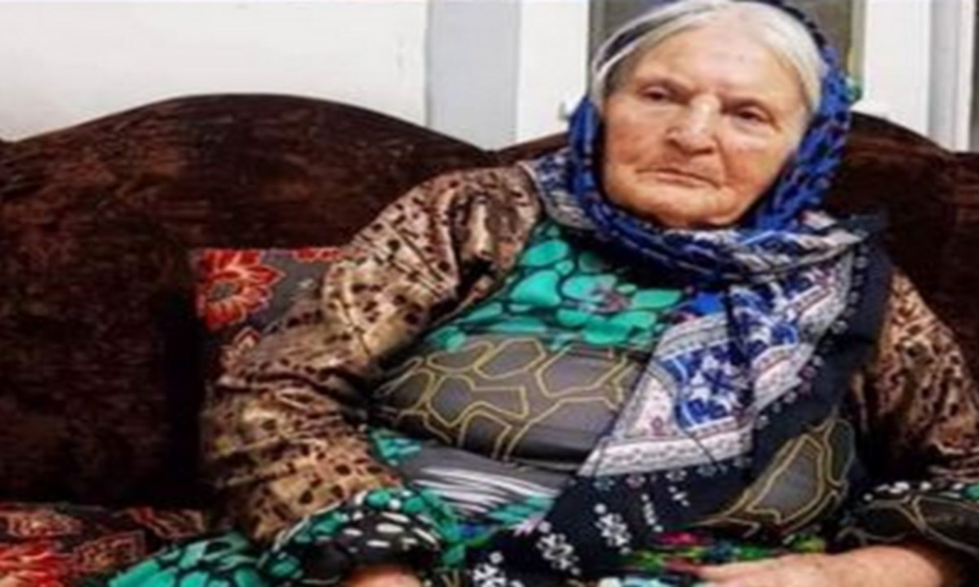 İlk Kürdistan bayrağını nakşeden Fatima Hüsêyni Mahabad'ta hayatını kaybetti