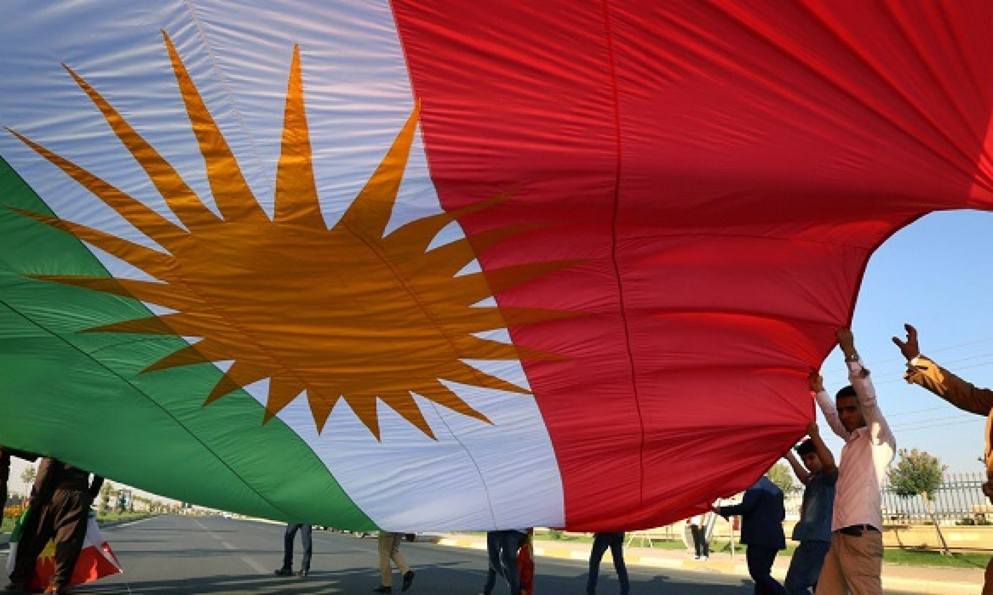 Mahabat, Qazi Muhammed, Barzani, Peşmerge Küridstan, Alarengin Kürdistan Bayrağı Kürt ulusal birliği ve kurtuluşunun sembolüdür
