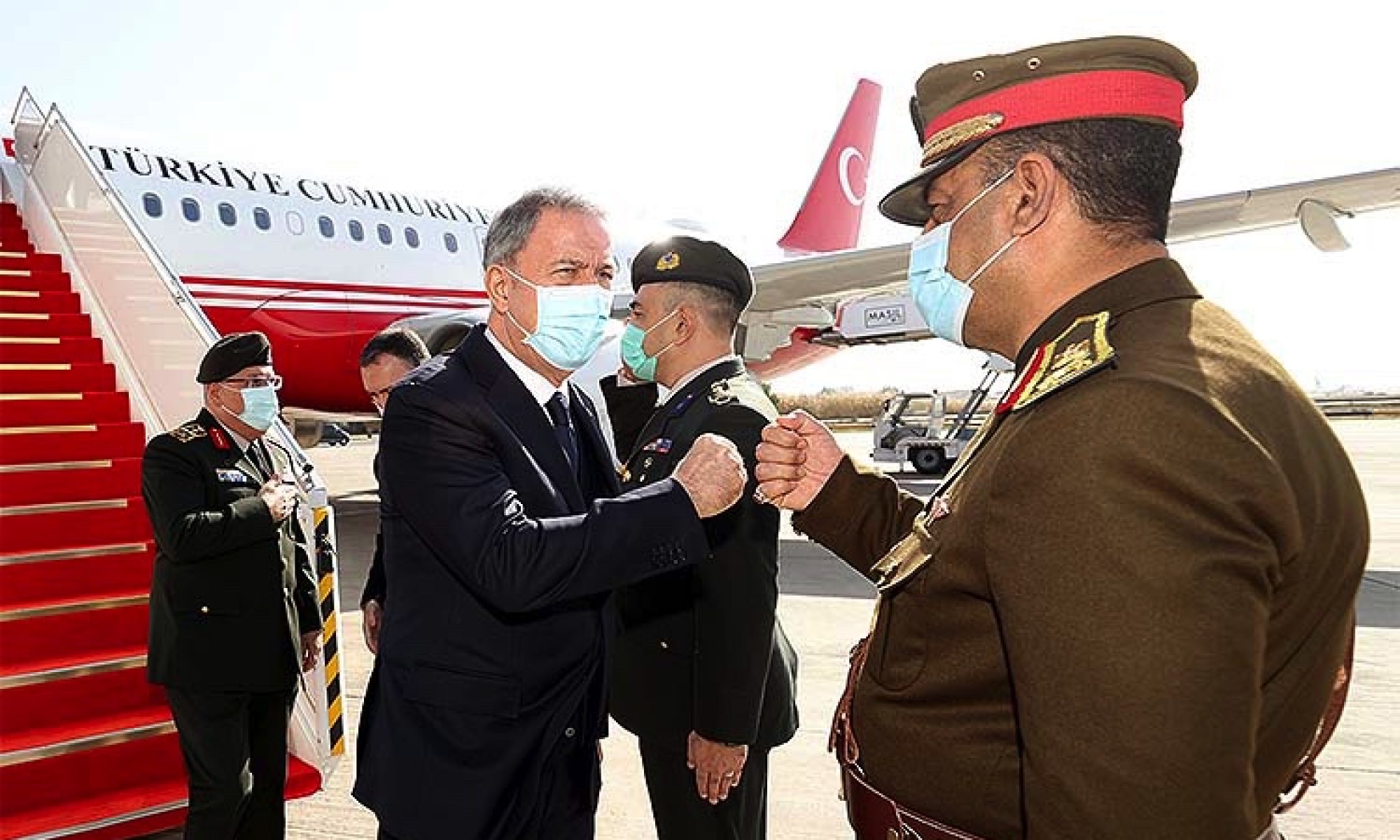 Türkiye Milli Savunma Bakanı Hulusi Akar Bağdat’ta