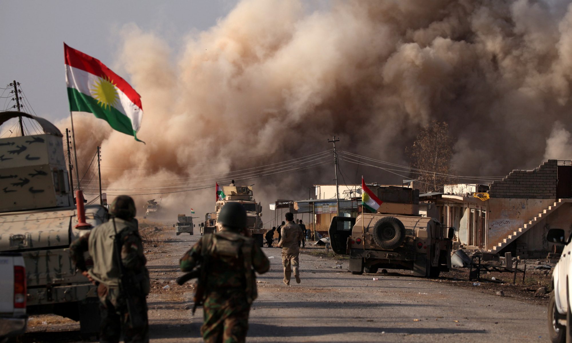 Şehit ve Enfal Bakanlığı, Kürdistan Bölgesi topraklarının Peşmergelerin kanıyla IŞİD terörüne karşı korunduğunu, IŞİD ile mücadelede bin 755 Peşmerge’nin şehit, 10 bin Peşmerge’nin ise bu savaşta yaralandığını açıkladı. BasNews’e konuşan Kürdistan Bölgesi Şehit ve Enfal Bakan Yardımcısı Berîvan Hemdî, IŞİD terörü ile yürütülen mücadelede bin 755 Peşmerge’nin şehit olduğunu, 10 bin Peşmerge’nin de yaralandığını belirterek, “Kürdistan topraklarının Peşmerge’nin kanı sayesinde korundu” dedi. IŞİD’e karşı mücadelede Koalisyon Güçleri’nin Irak ve Peşmerge güçlerine destek verdiğini başka hiçbir gücün Irak ve Kürdistan Bölgesi topraklarında her iki güce destek vermediğini dile getiren Berîvan Hemdî, “Eğer Peşmerge Güçleri’nin azmi ve iradesi olmasaydı bgün Irak ve Kürdistan Bölgesi topraklarının büyük kısmı teröristlerce işgal edilmiş olacaktı” değerlendirmesinde bulundu Kürdistan Bölgesi Şehit ve Enfal Bakan Yardımcısı Berîvan Hemdî, Kürdistan’ın her ailesinin IŞİD savaşında en az bir Peşmergesi’nin şehit olduğunu belirterek, “IŞİD efsanesine son veren Peşmerge Güçleri olmuştur” dedi.