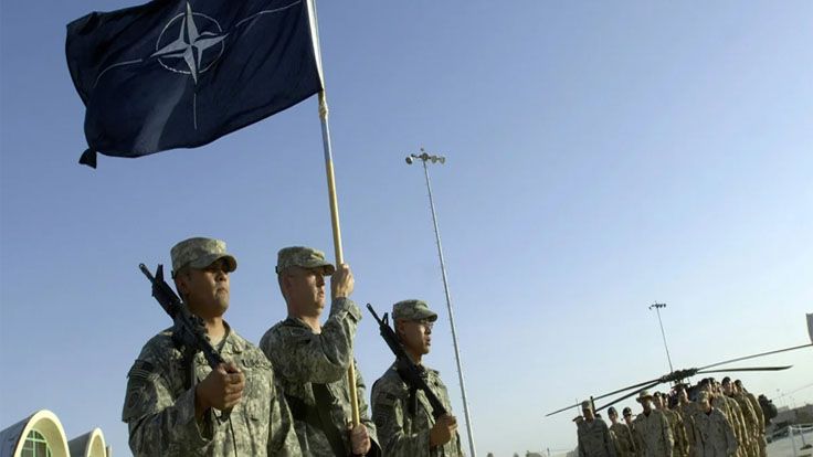 Irak'ta NATO askerlerinin bulunduğu üsse saldırı