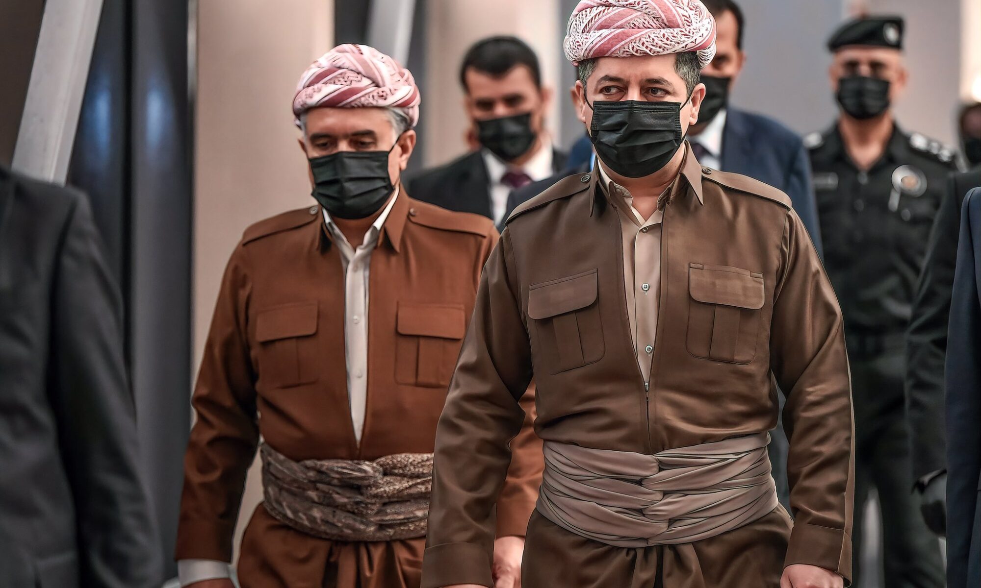 Kürdistan Hükümeti Bakanlar toplantısı Kürt kıyafetleri ile yapıldı