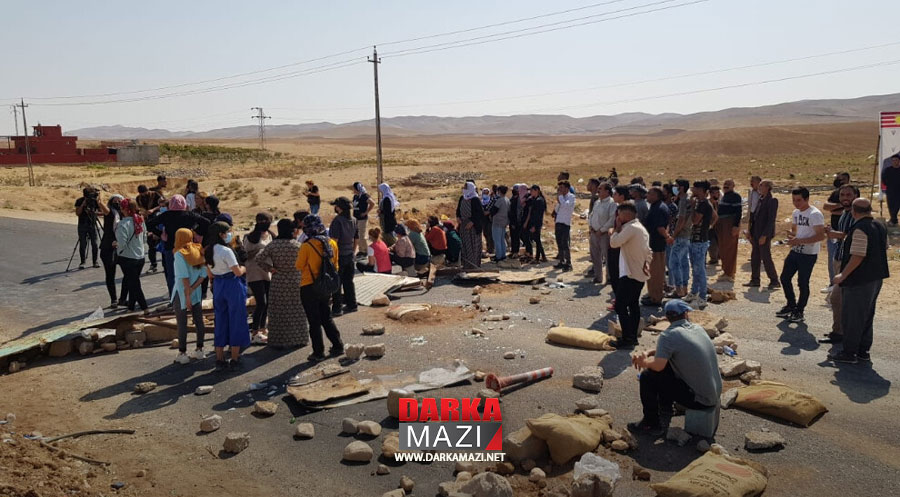 PKK Şengal halkını istismarda sınır tanımıyor: Çocukları yollara döktü