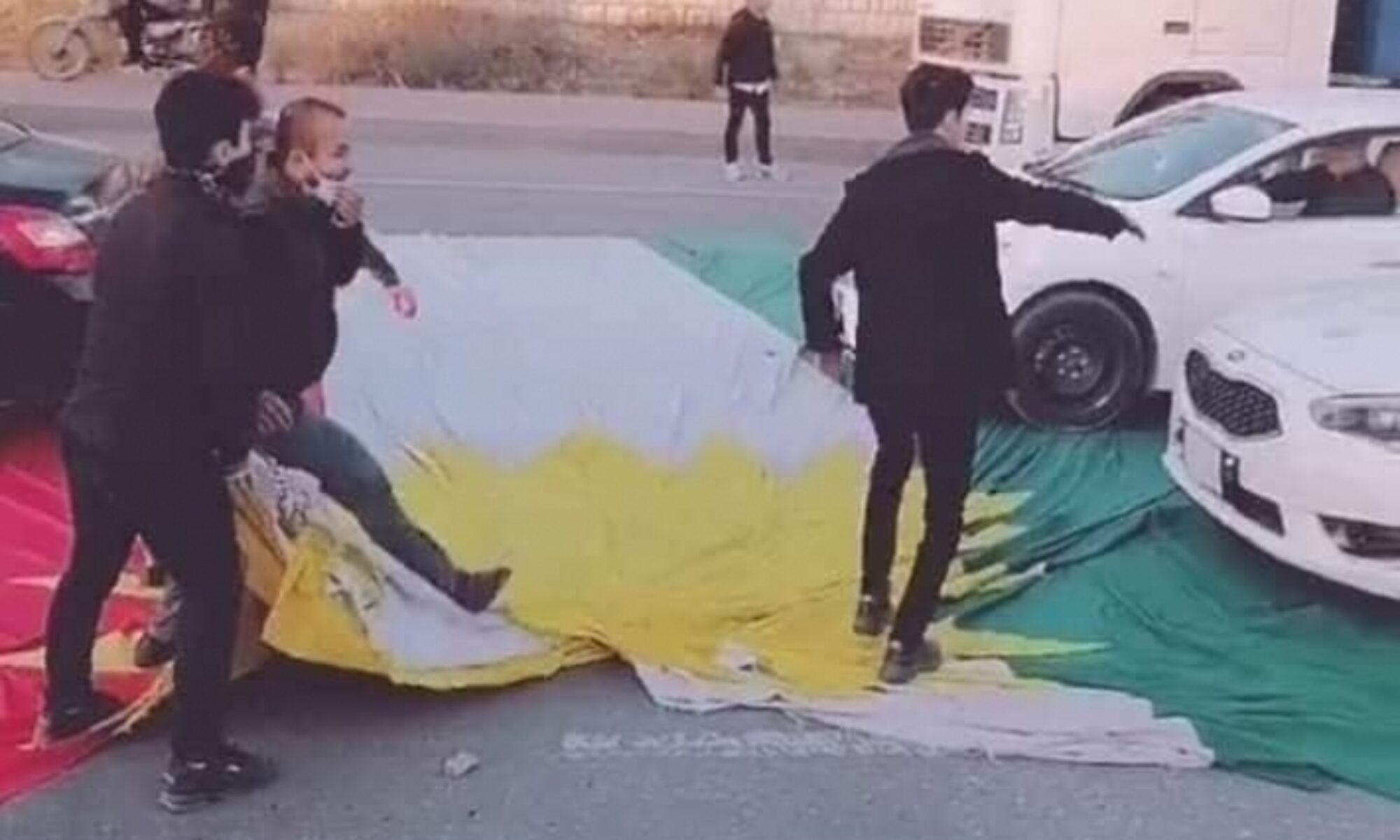 Süleymaniye'de Kürdistan Bayrağına yapılan haraket ve gelen tepkiler
