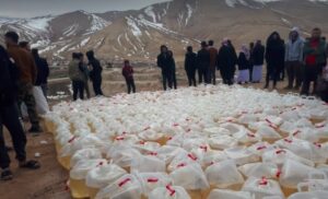 Barzani Yardım Vakfı bu kez Şengal dağının yardımına koştu