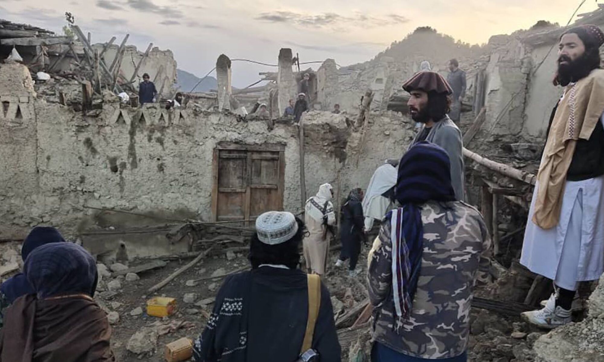 Afganistan'da deprem: 280 kişi hayatını kaybetti, ölü sayısının artması bekleniyor