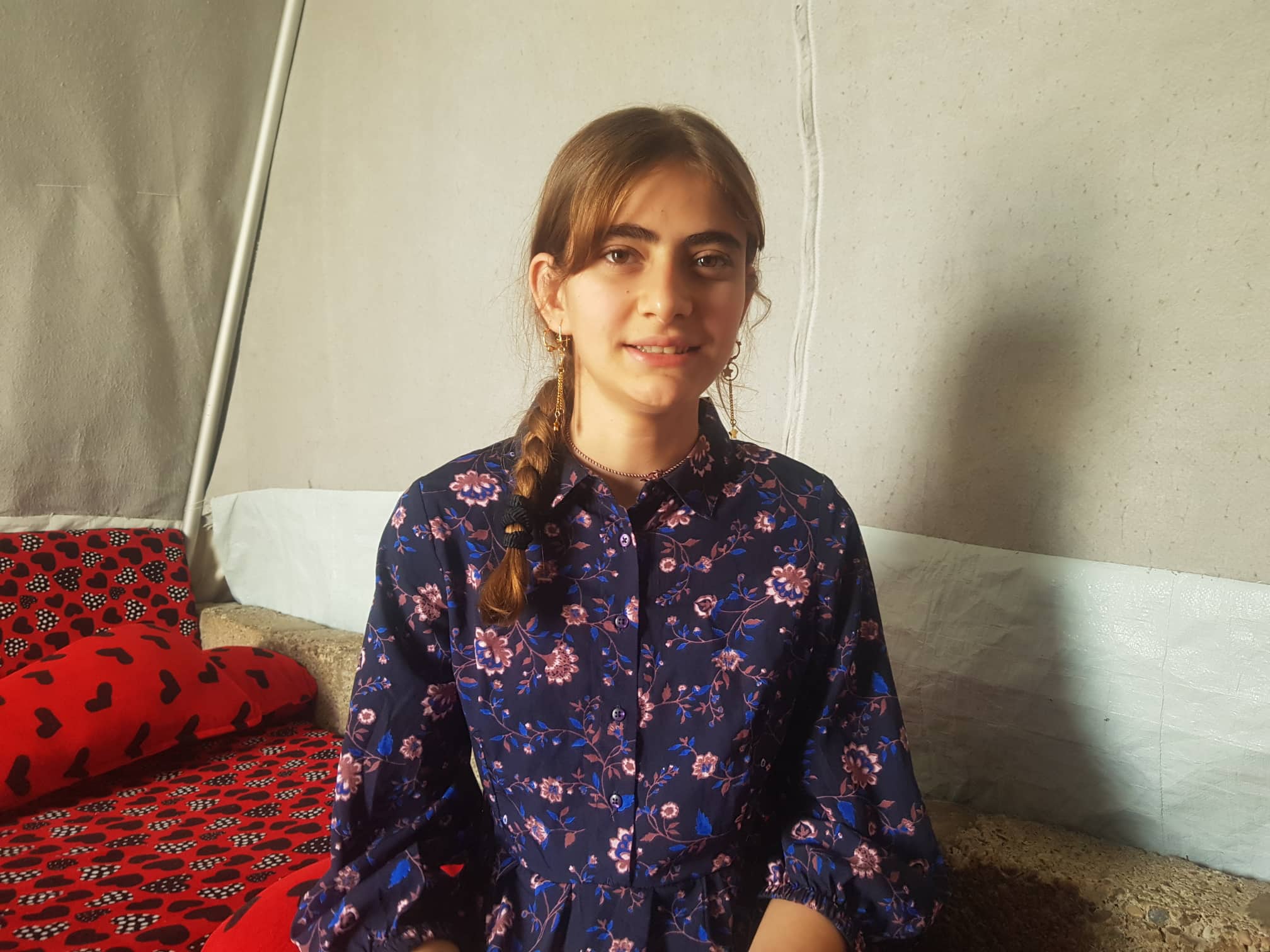 İŞİD'ten kurtarılan Ezidi kızı Hanya her yıl okul birincisi