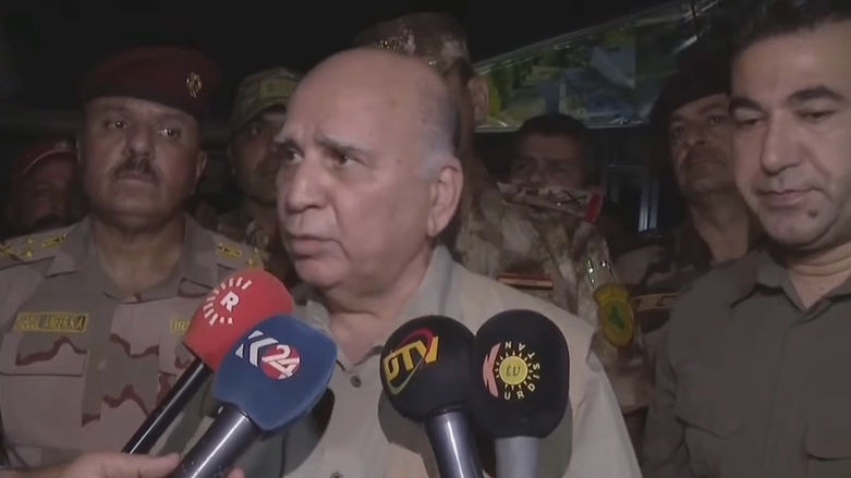 Irak Dışişleri Bakanı Fuad Hüseyin katliamın yaşandığı Perex köyünde basın açıklaması yaptı