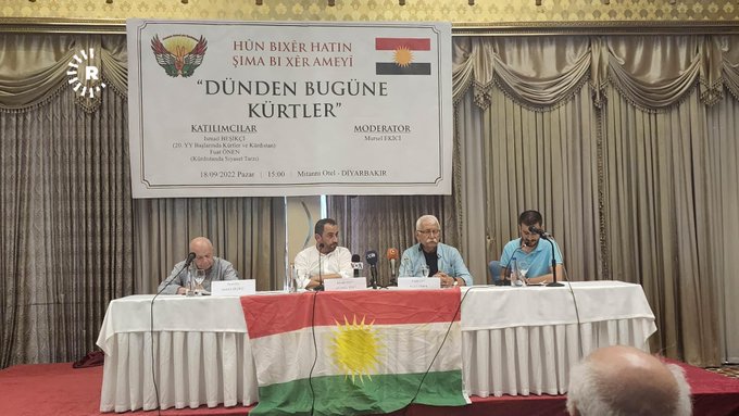 Ciwanên Netewî yên Kurdistanê'nin "Dünden Bugüne Kürtler" paneline iki önemli isim katıldı: İsmail Beşikçi ve Fuat Önen