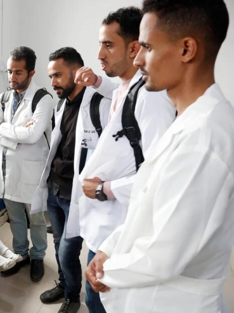 Yemen: Husilerin denetimindeki Sana’da 18 çocuk tarihi geçmiş ilaçlar nedeni ile hayatını kaybetti