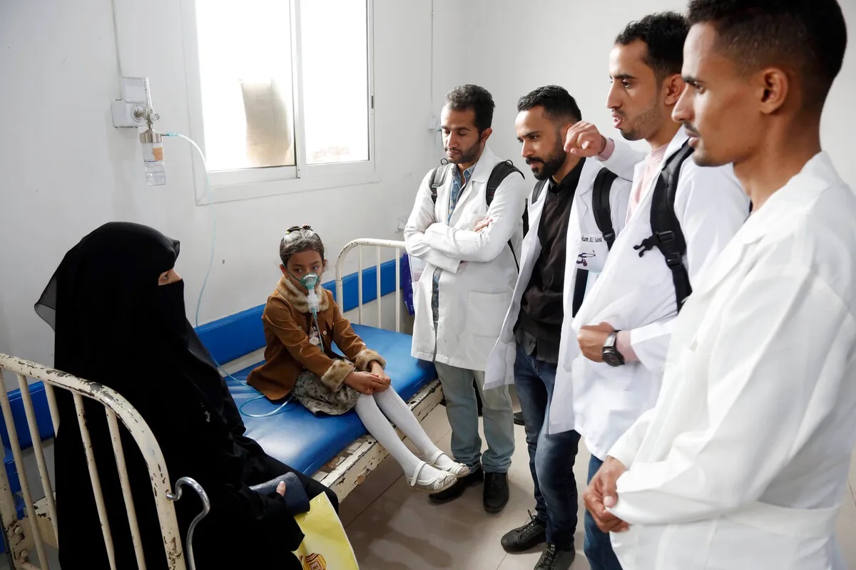 Yemen: Husilerin denetimindeki Sana'da 18 çocuk tarihi geçmiş ilaçlar nedeni ile hayatını kaybetti