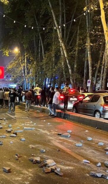 İran’daki ünversitelerde genel greve gidildi, İran idamları uygulamakla tehdit etti