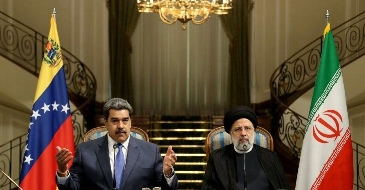 Şarkul Avsat: İran, Devrim Muhafızları ve Hizbullah'ı fananse etmek amacıyla Venezuela'dan yasadışı altın sevkiyatı yapıyor