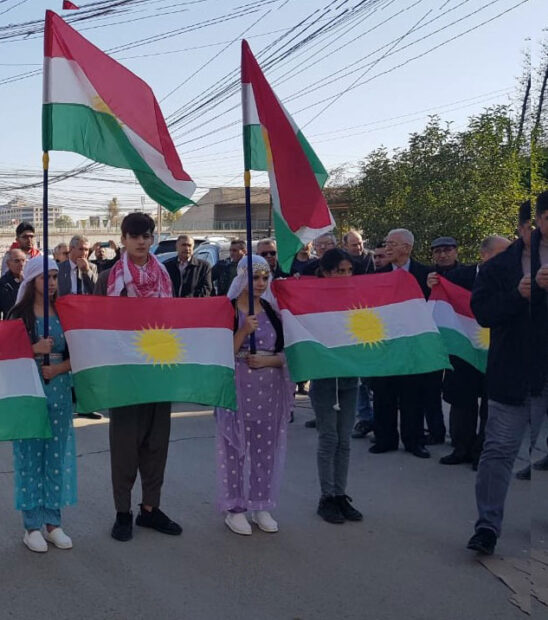 Kamışlo’da Kürdistan Bayrak Günü kitlesel olarak kutlandı