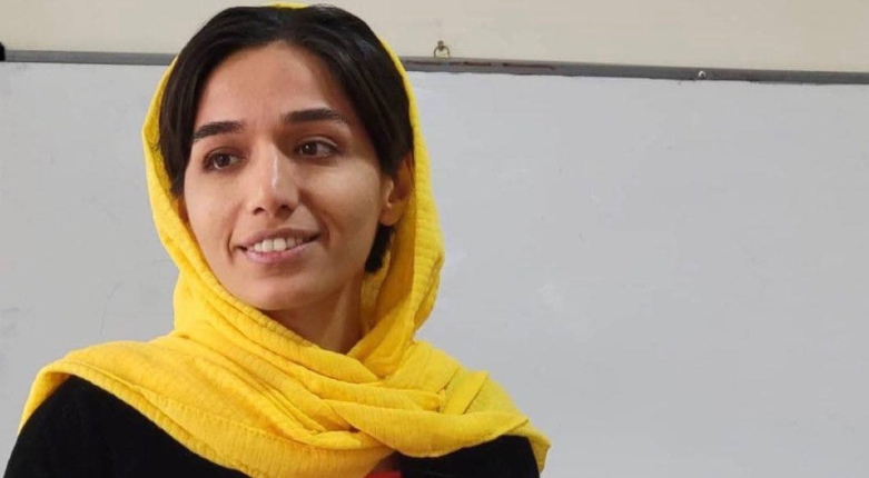 Kürtçe öğretmeni Zara Muhammedi cezaevinden tahliye edildi