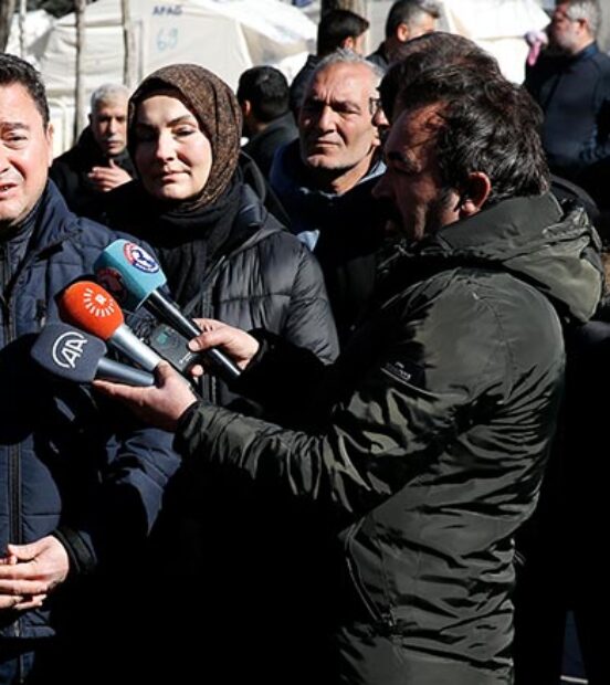 Ali Babacan: Depremlerin İlk 48 saatinde ne oldu