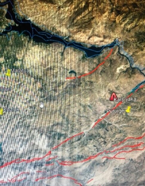 Deprem bilimci Görür Malatya depreminde yeni bir fay hattının söz konusu olabileceğini açıkladı