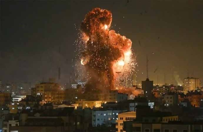 İsrail Halep Havalimanı'nı füzelerle vurdu