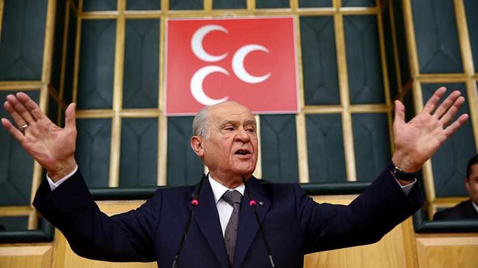 Bahçeli'den beklenen davranış, Türk ırkçılarına destek verdi: Bursaspor taraftarlarını selamlıyorum