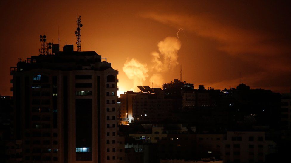 İsrail ordusu: Lübnan'a saldırı başlattık