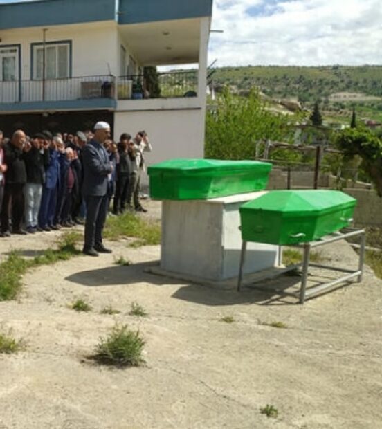 Deprem trajedisi: ailesini kaybeden baba kızını vurup intihar etti, cenazeleri yan yana toprağa verildi