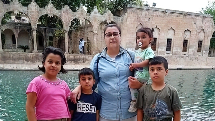 Türkiye'ye bağlı çeteler İstanbul-Azaz arasında Efrinli bir anne ve dört çocuğu kaçırdı