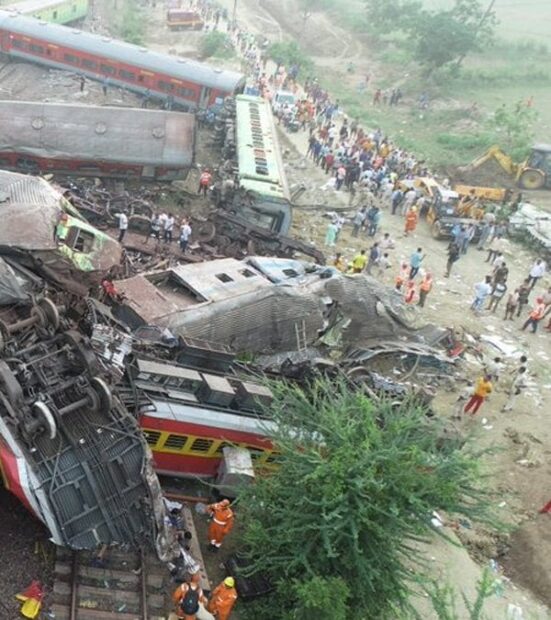 Hindistan’da tren kazası: Ölü sayısı 288’e çıktı, yaralı sayısı 1000’e yaklaştı