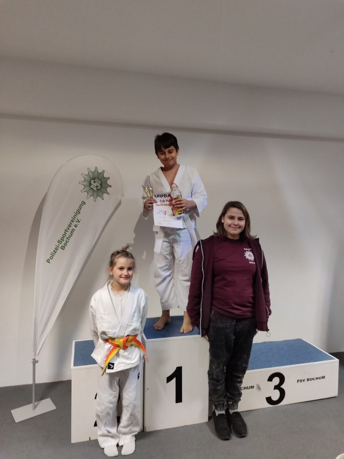 11 yaşındaki Rojavalı Alan Almanya'da Judo Şampiyonası'nda birinci oldu