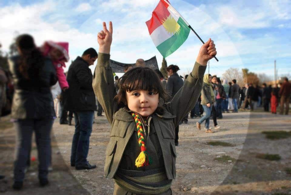 Bugün Kürdistan Bayrağı Günü Ala Rengin, Mahabad Kürdistan Cumhuriyeti, Qazi Muhammed, Erbil Parlamento 17 Aralık