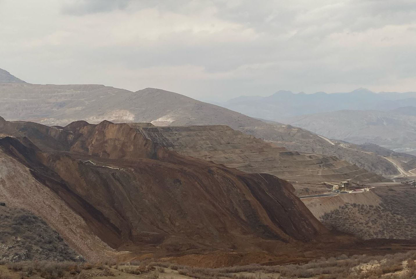 Erzincan'da maden ocağında heyelan meydana geldi